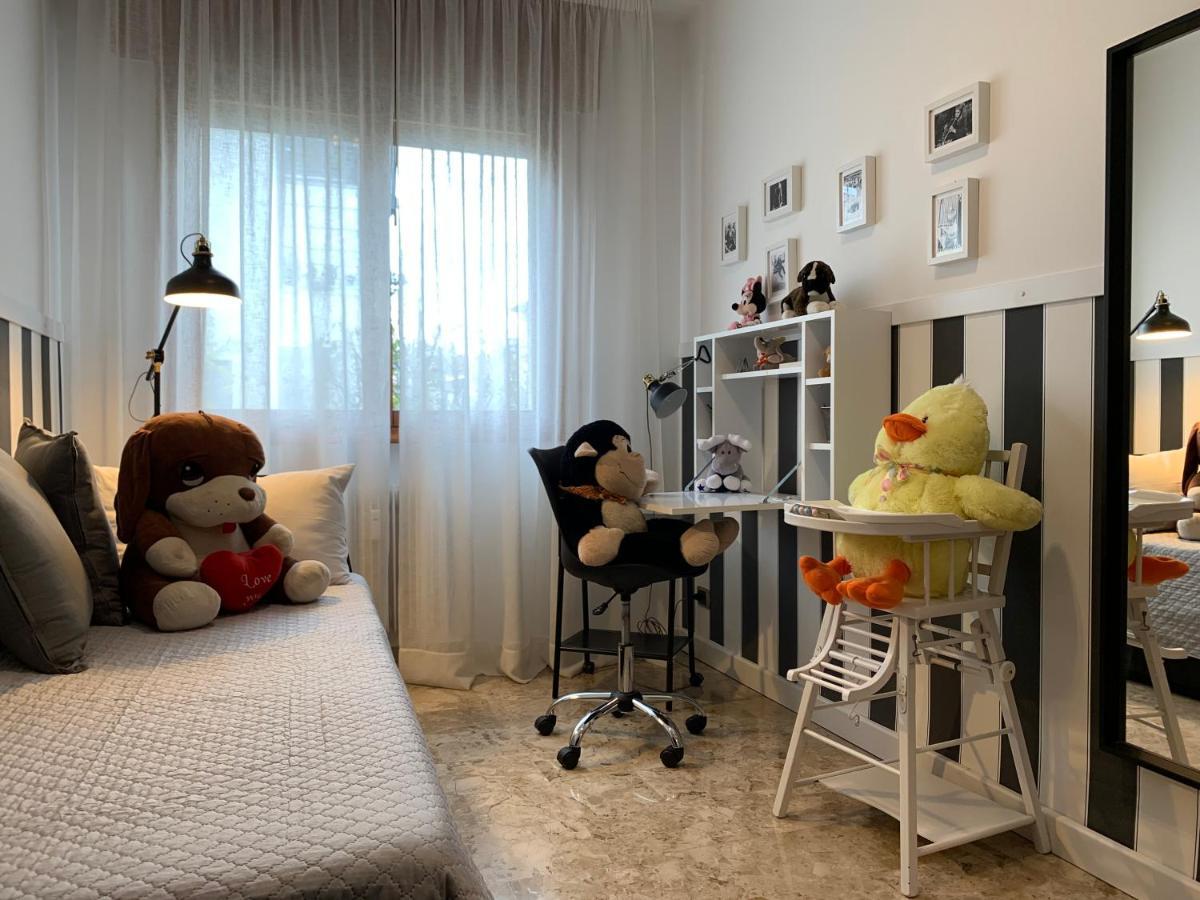 Holidays Apartment Toti To Fulfill Your Wishes Местре Екстериор снимка